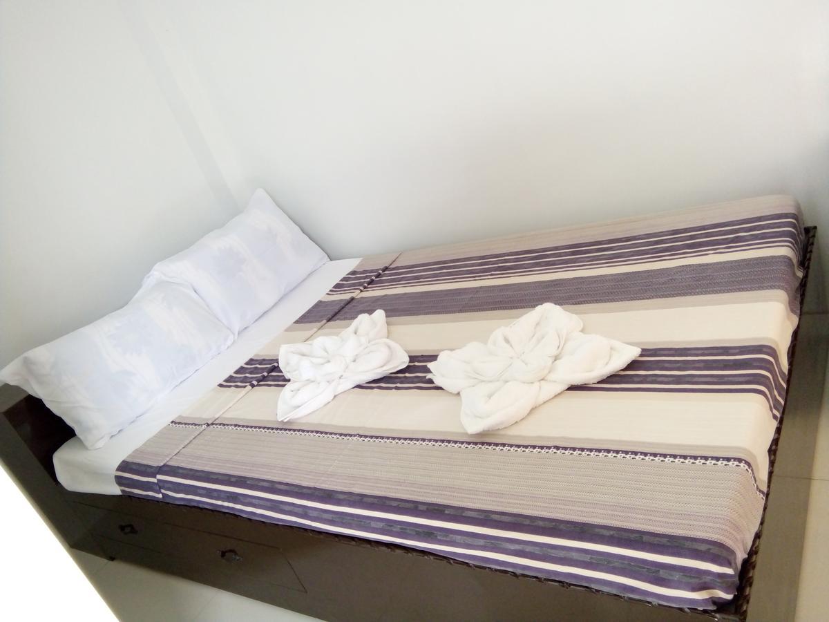 Chelle's Apartelle - Inn El Nido Extérieur photo