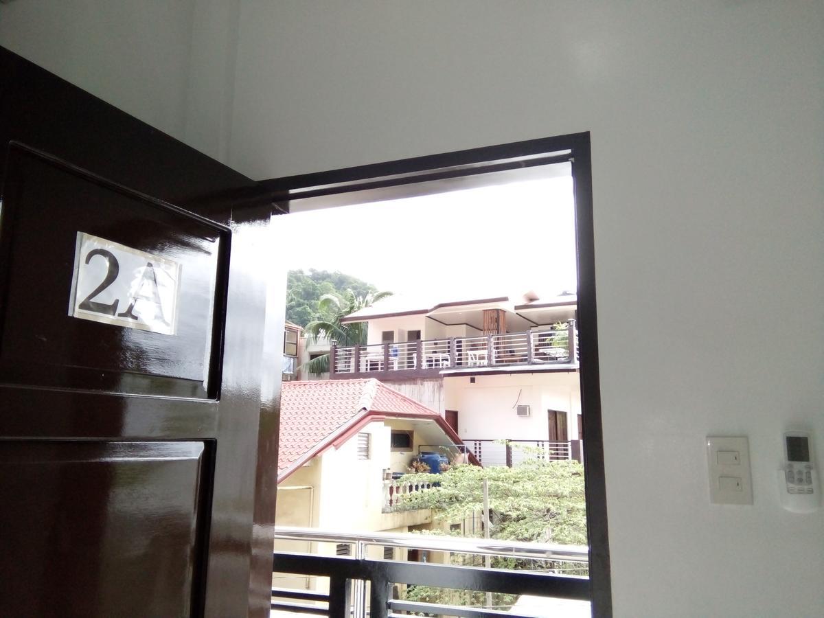 Chelle's Apartelle - Inn El Nido Extérieur photo